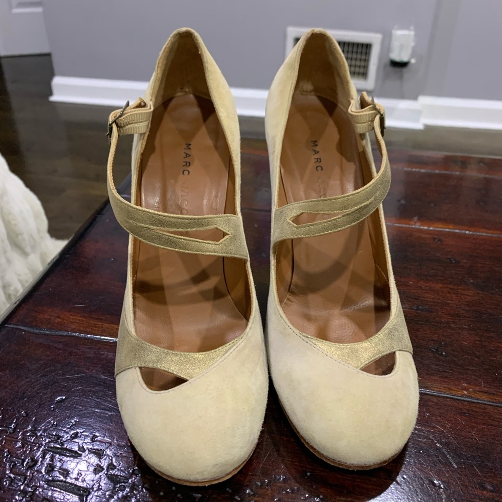 Marc Jacobs suede Pump